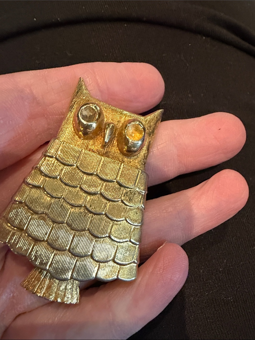 Vtg Avon Owl Pin With Perfume Inside